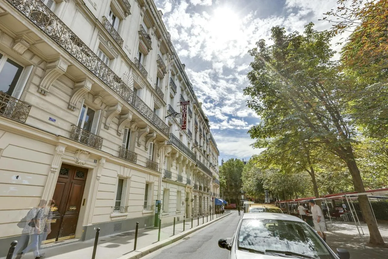 **  Hotel Du Square D'Anvers Parijs Frankrijk