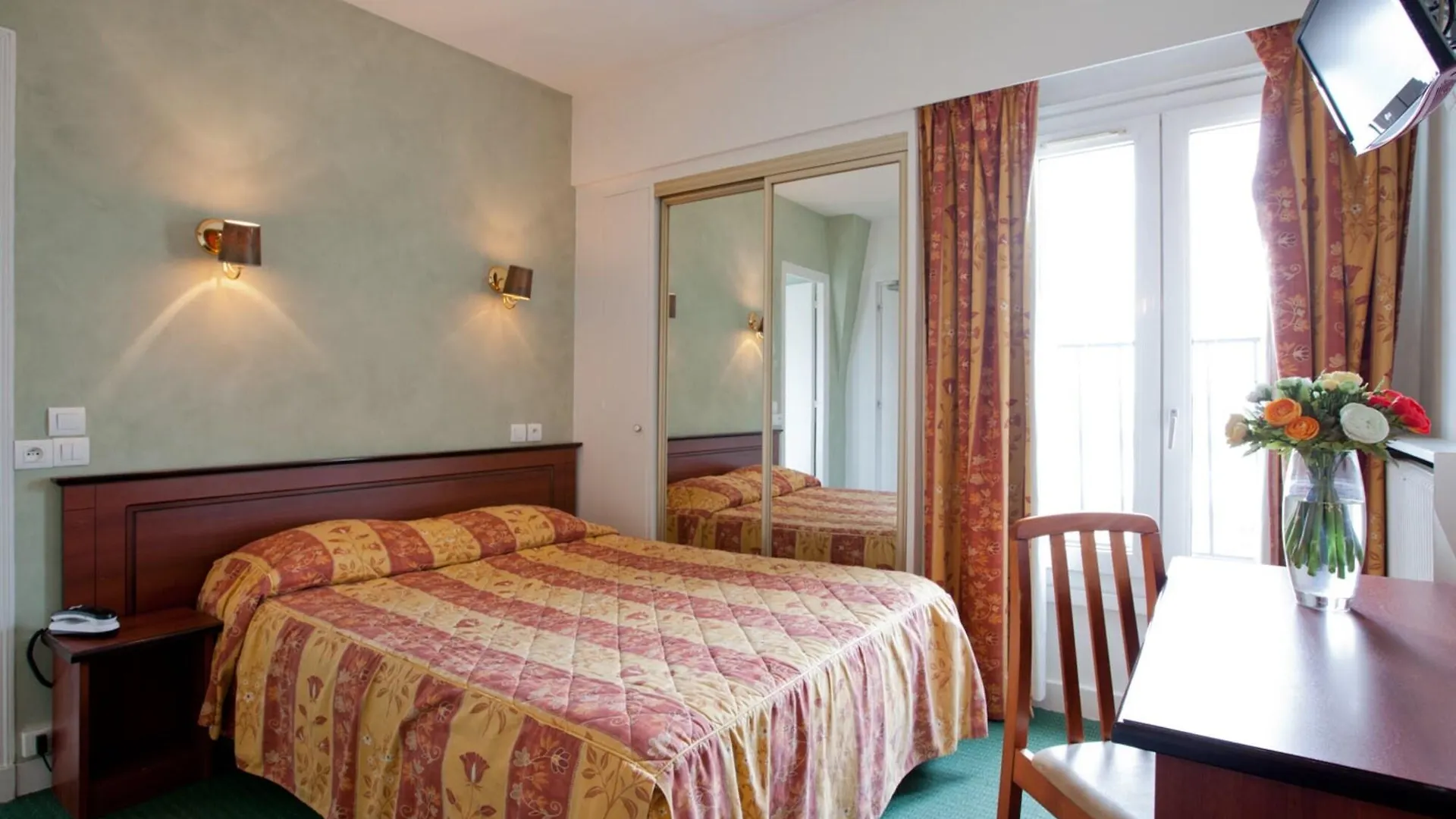 Hotel Du Square D'Anvers Párizs