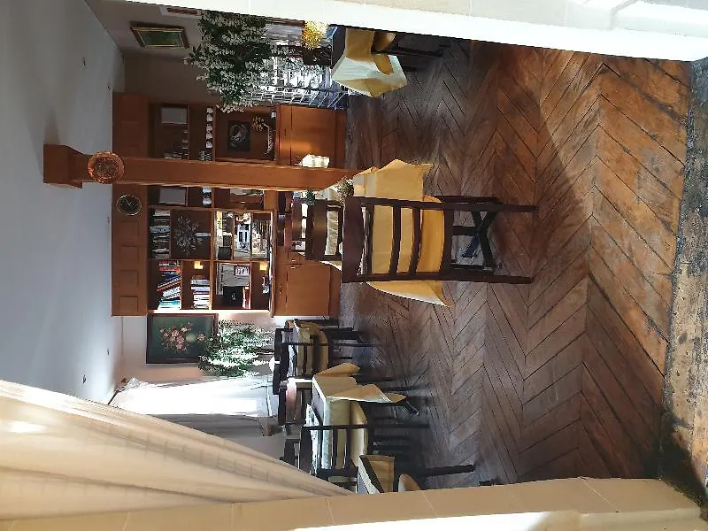 Hotel Du Square D'Anvers Párizs 2*,  Franciaország