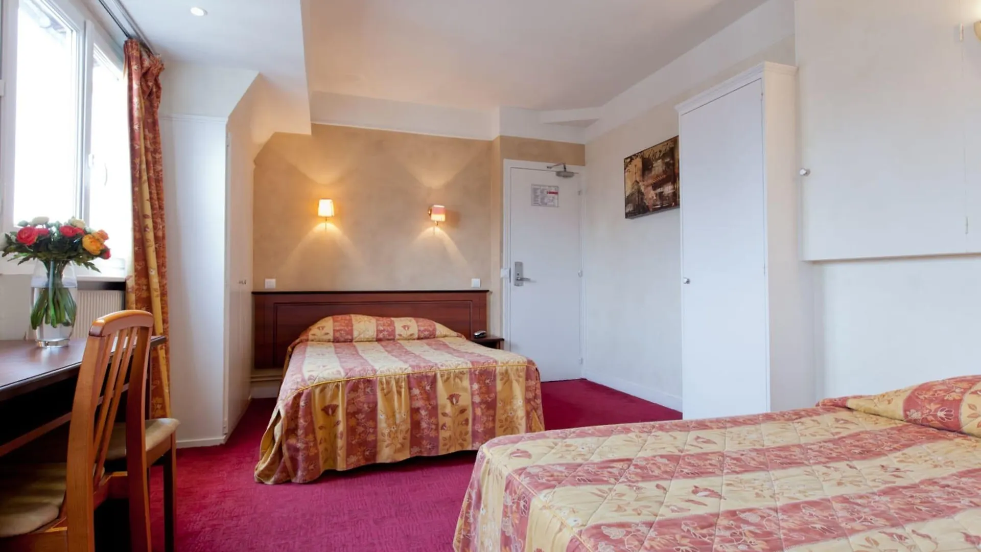 Hotel Du Square D'Anvers Париж 2*,  Франция