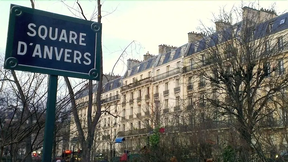 Hotel Du Square D'Anvers Париж 2*,