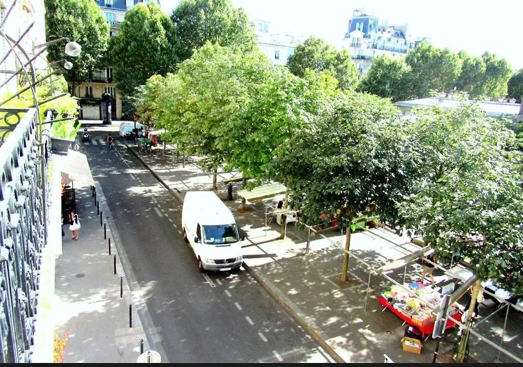 Hotel Du Square D'Anvers Париж 2*,