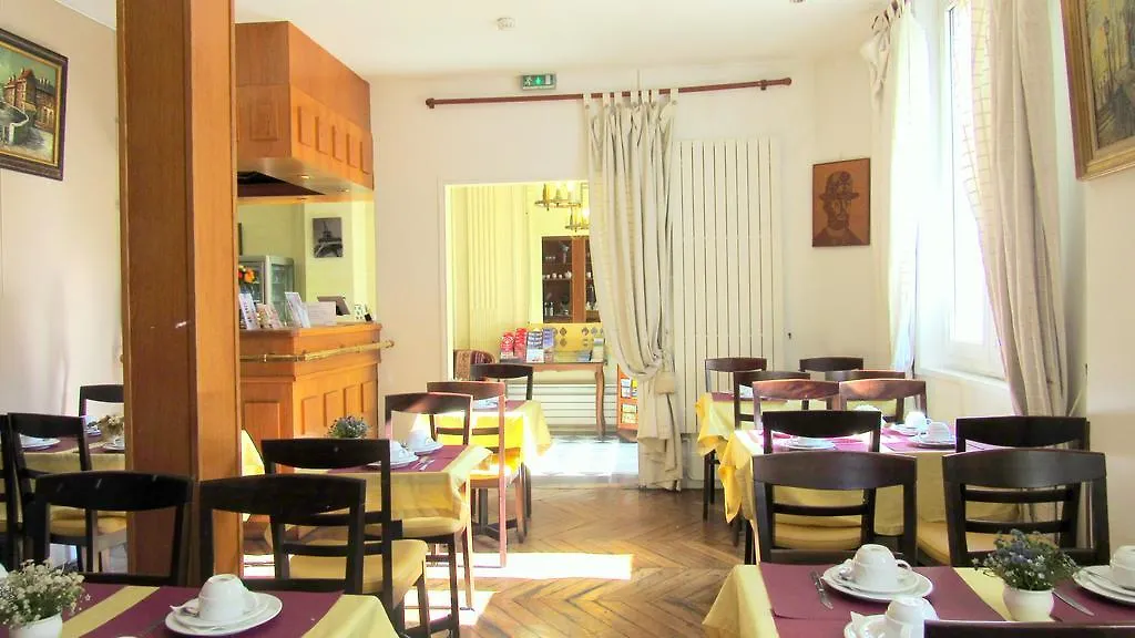 Hotel Du Square D'Anvers Париж